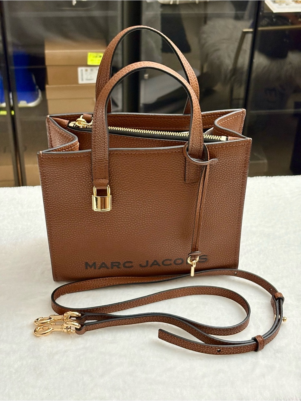 Marc Jacobs Mini Grind Leather Tote – Carmel - Picture 4 of 13